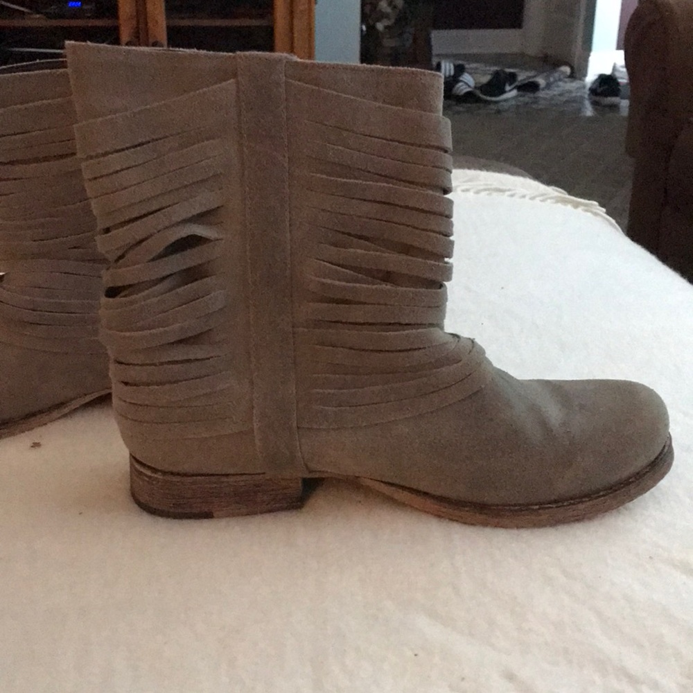 Matisse Suede boots